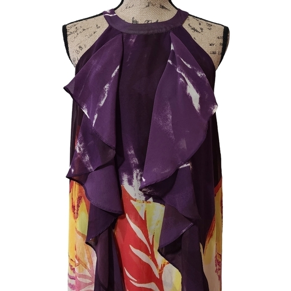 3/$25 Jennifer Lopez High-Low Abstract Halter Maxi Dress - Small - Picture 3 of 14